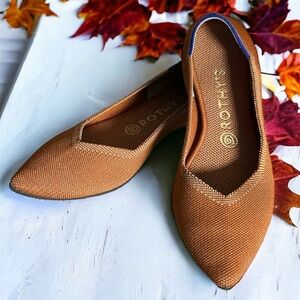 Rothy's The Point Flats in Fawn Size 9